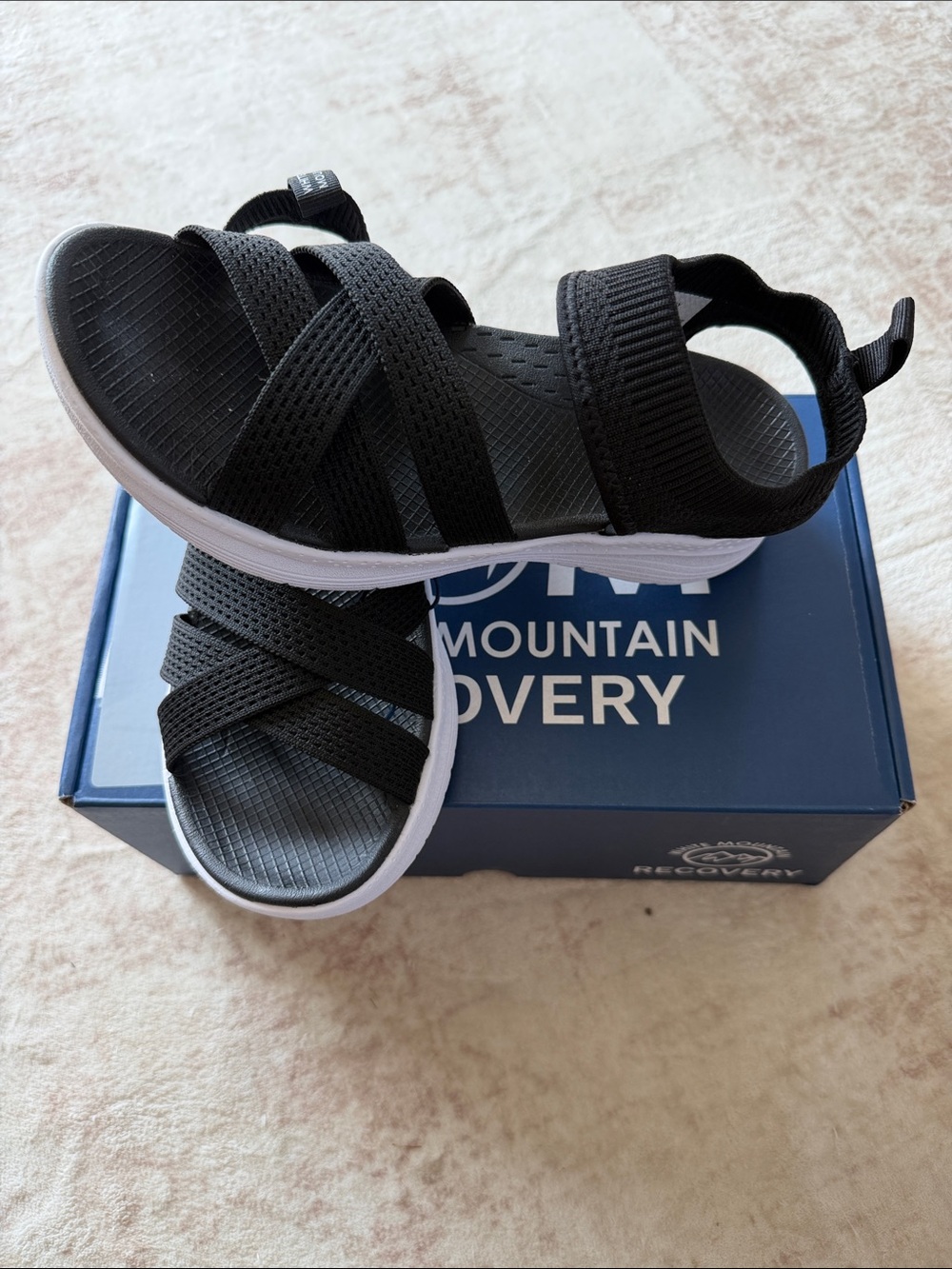 White Mountain Charry Black & White Strappy Comfort Sandals